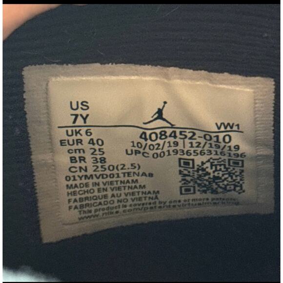 Size 7 - Nike Air Jordan 4 Retro GS Black Cat 2020 Men's Shoes - Picture 7 of 10